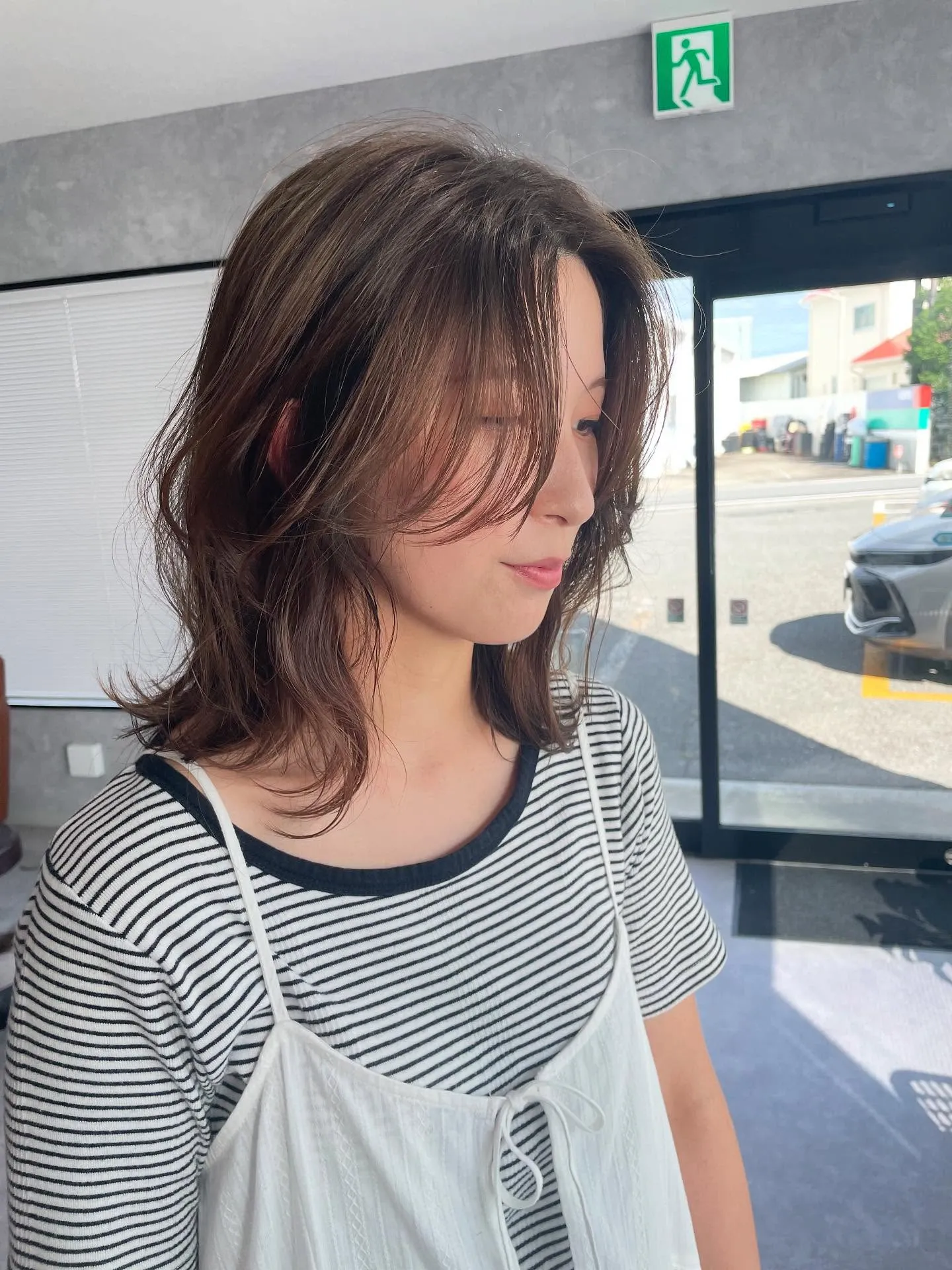 オリーブベージュ