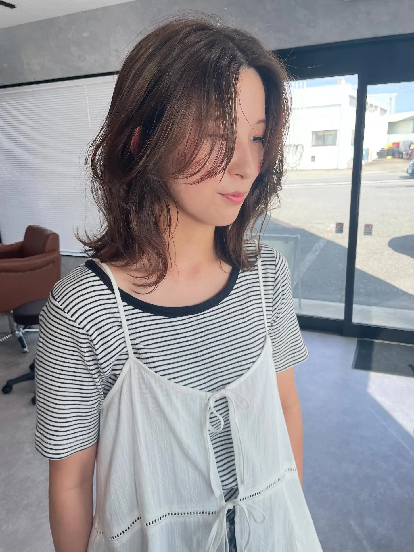 オリーブベージュ