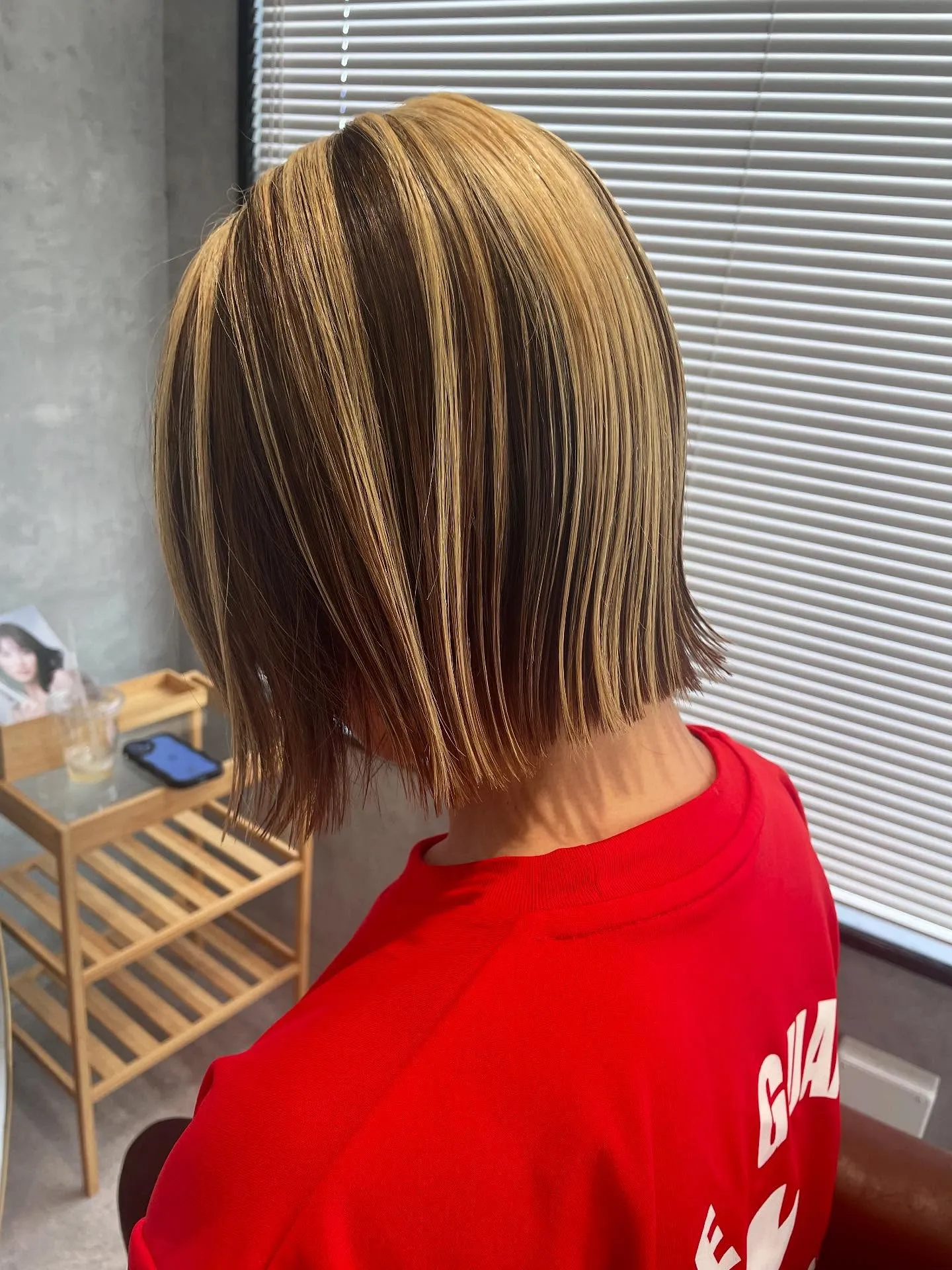 ぱつっとボブとアンブレラ