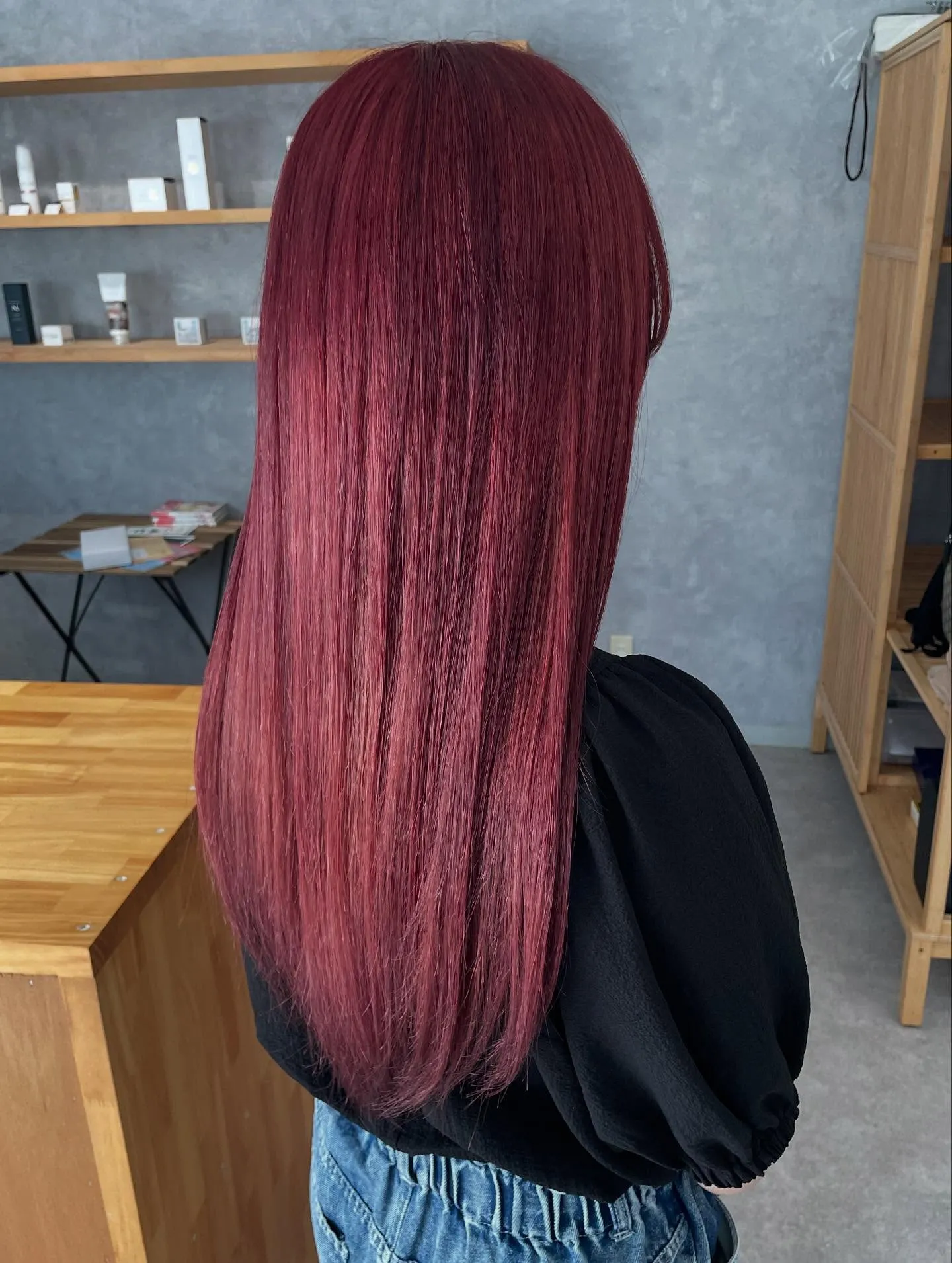 チェリーレッド